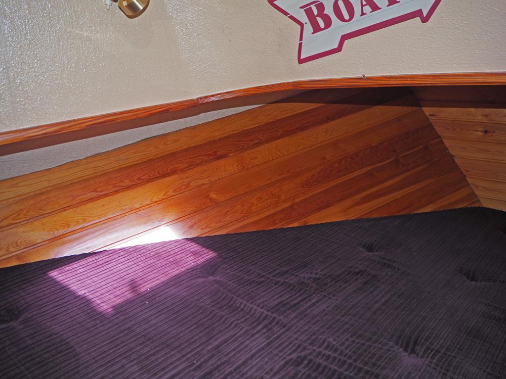 Cabin en avant, H&eacute;bergements